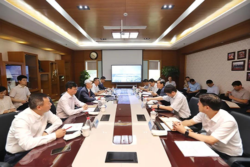 上海市委常委、浦东新区区委书记翁祖亮调研开运电竞
医药